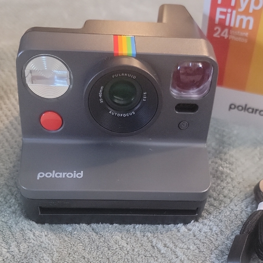 Polaroid Instant Camera - Black with Rainbow Accent - Picture 2 of 9